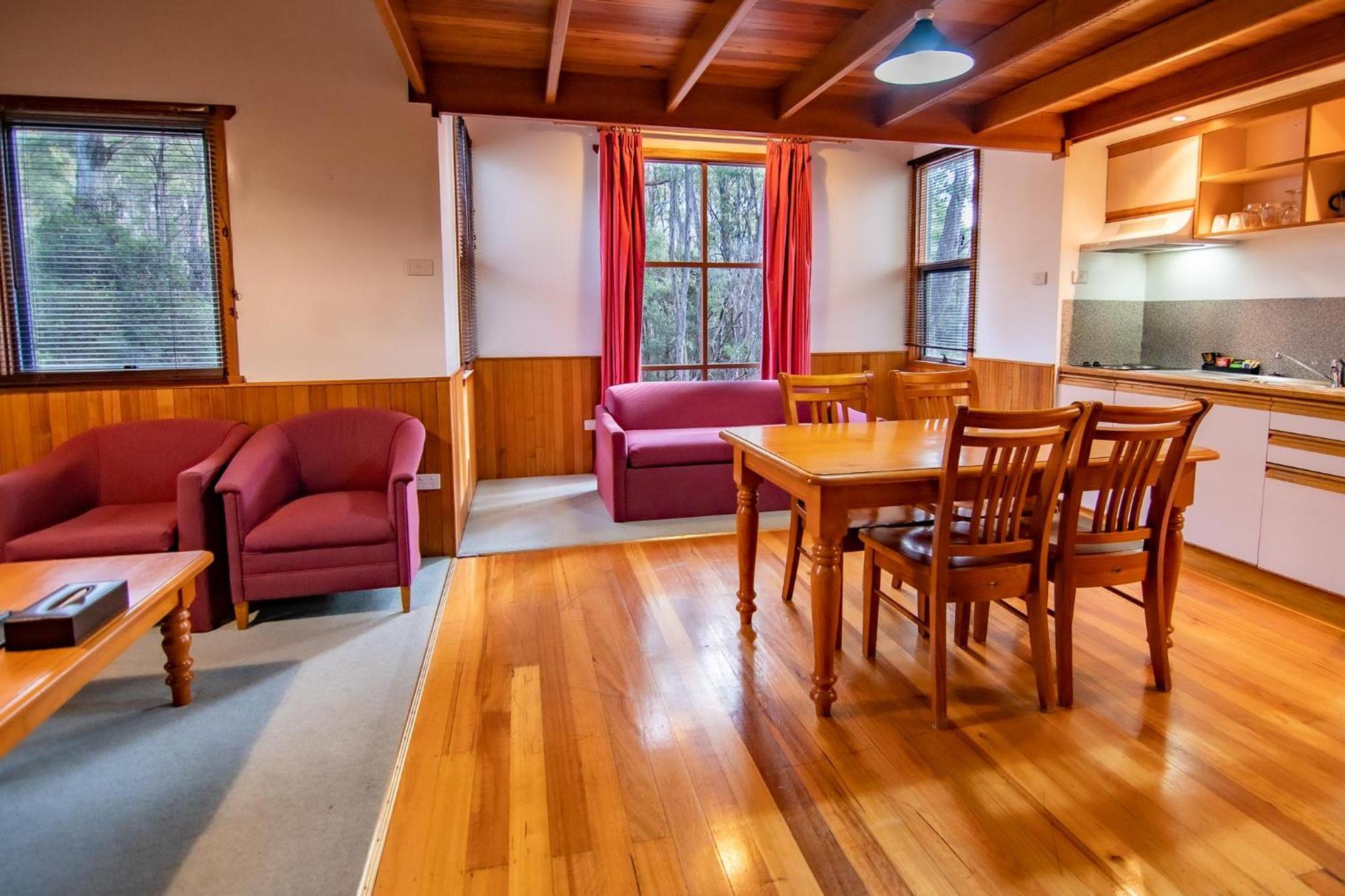 Lake St Clair Lodge Lodge *