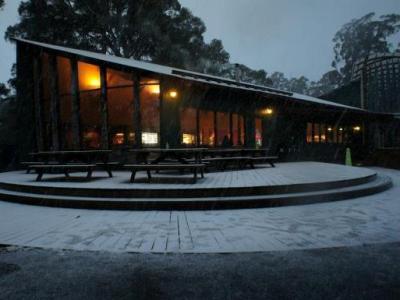 Lake St Clair Lodge